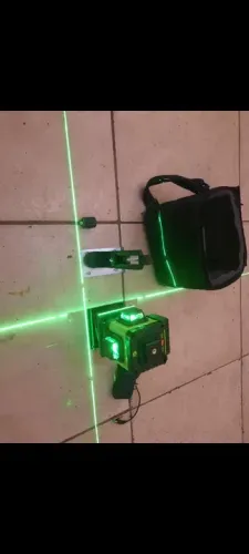 Nivel a laser 16 linhas a bateria e controle remoto 