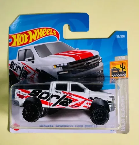 `19 Chevy Silverado Trail Boss LT Hot Wheels / Hotwheels 53/250 / 7/10 Baja Blazers carro