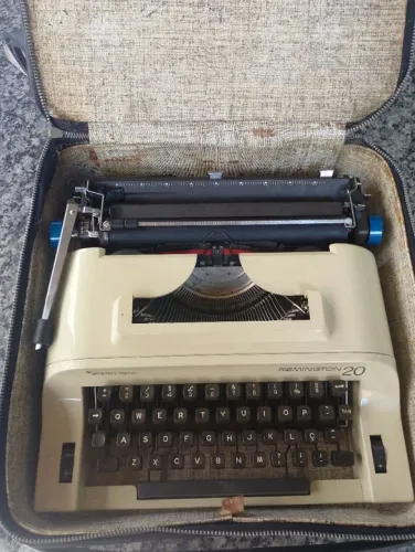 Máquina de escrever remington 20