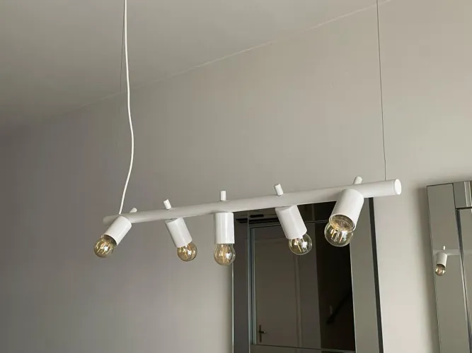 Lustre pendente TokStok - Branco + 5 Lâmpadas de filamento