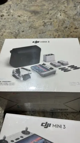 Drone Dji mini 3 combo Fly more ( lacrado)