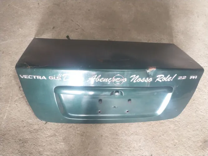Tampa traseira  gm/Vectra GLS 98