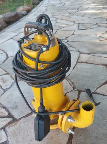 Bomba de agua submersível