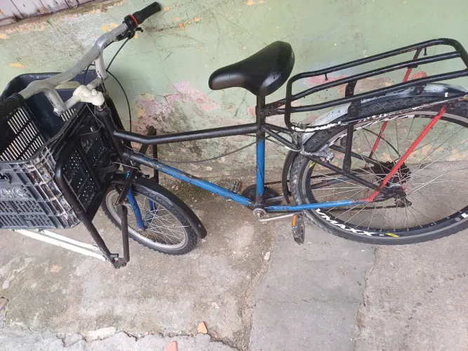 Vendo uma bicicleta