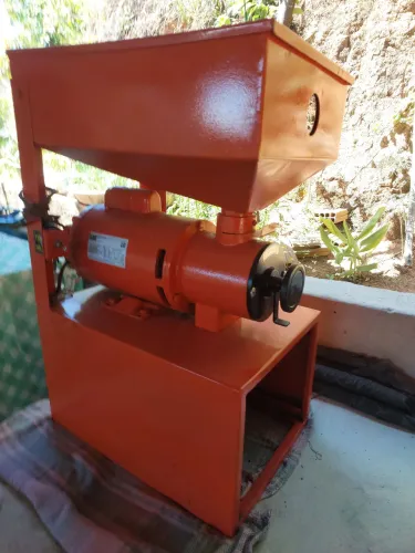Moedora de café industrial...ESTADO DE NOVA 