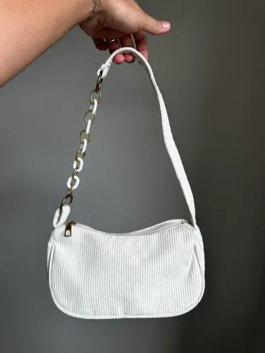Bolsa baguete off white 
