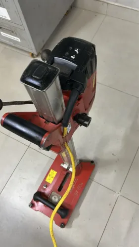 Perfuratriz DD 120 Hilti