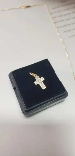 Pingente Crucifixo Ouro 18k e Brilhantes naturais