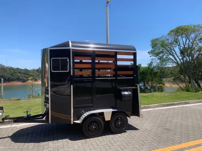 Trailer de cavalo 