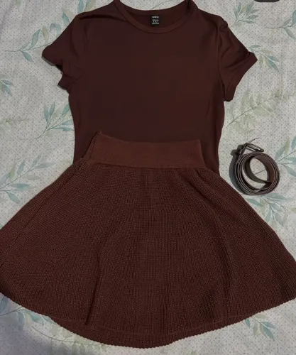 Conjunto saia e cropped tricô 