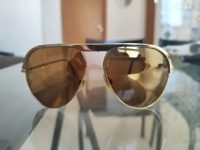 Luxuoso óculo Dolce Gabbana. Original em ótimo estado.