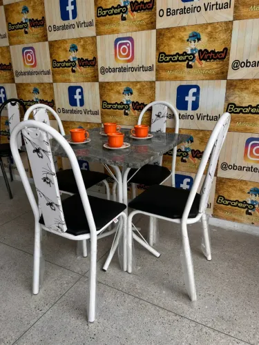 Mesa tampo quadrado Michele 75x75 base pe de pinto