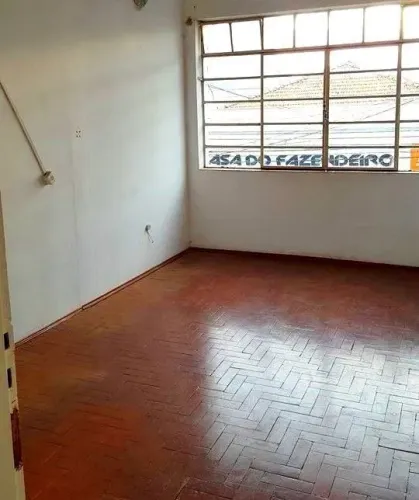 Aluga-se Apartamento