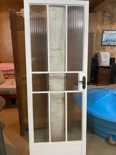 Porta de ferro com Vidro 210x75