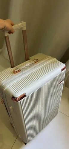 Mala (nova) Expansível 32kg / Capacidade: 108,35L