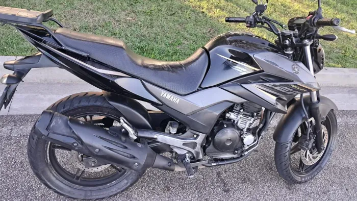 Vendo Fazer 250 2017