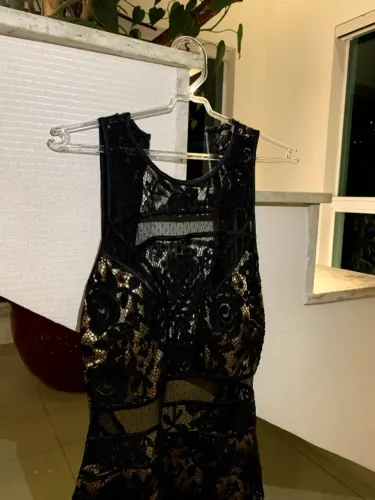 VESTIDO TON ÂGE FESTA DOURADO E PRETO | USADO UMA ÚNICA VEZ | TAMANHO P 