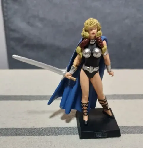 Valquíria - Marvel - Eaglemoss 2015 Miniatura Ler