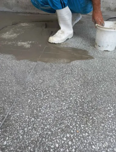 Piso de granillite  alta residência 