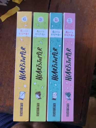 Coleção livros Heartstopper ( 4 volumes )