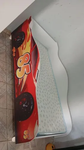 Cama com colchão novinha dos carros