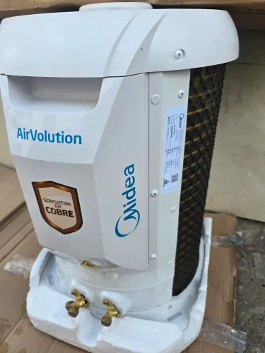 ar condicionado novo de 9 mil ja instalado