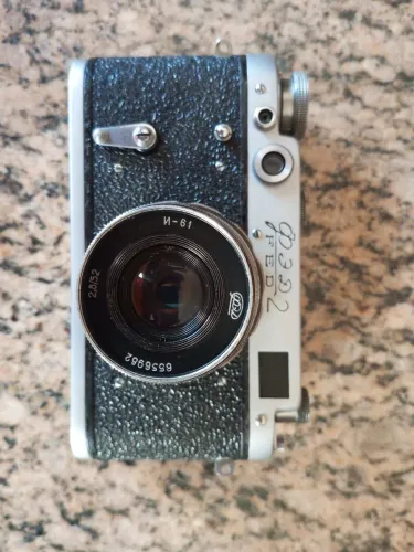 Câmera FED 2 com Lente Industar-61