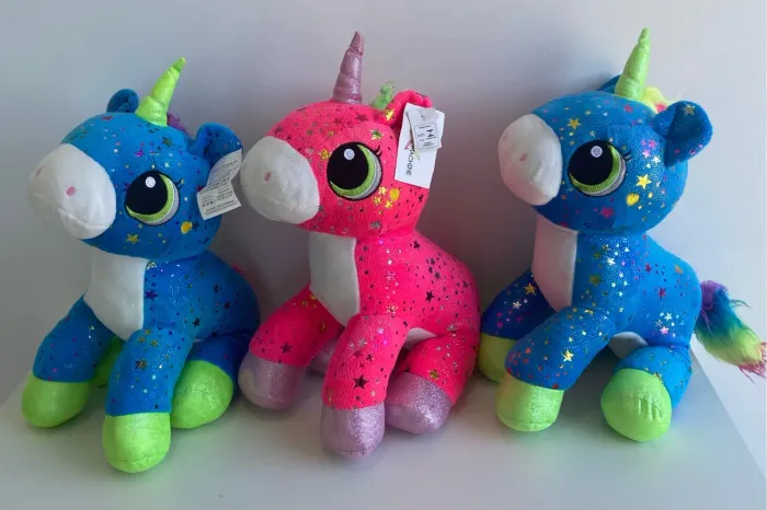 3 pelúcias de unicórnio 30cm 