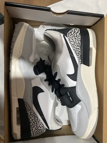 Tenis Nike Air Jordan Legacy 312 Low tam 44