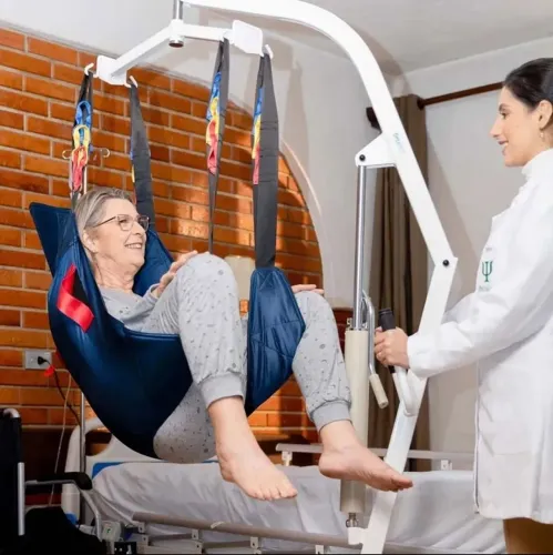 Vendo Cesto Dellamed para usar em Guincho de Acamado! Tamanho G até 180 kgs.