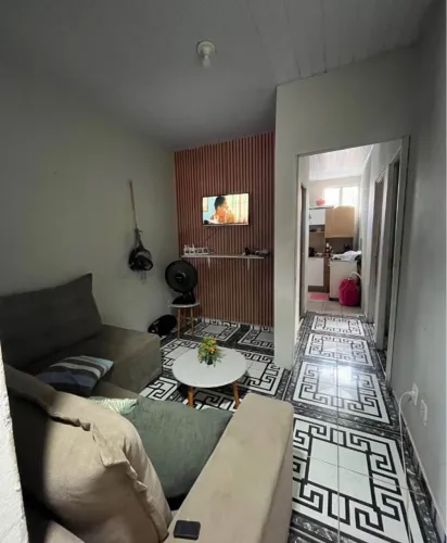 CASA NO DISTRITO F