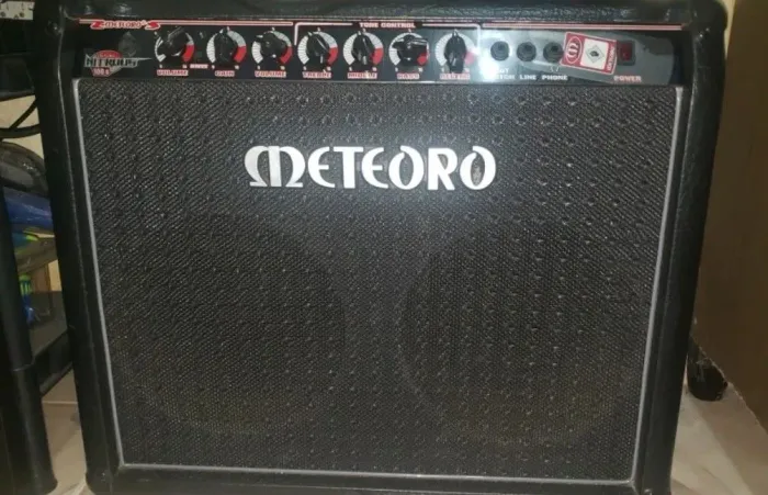 Amplificador de Guitarra Meteoro Nitrous 100