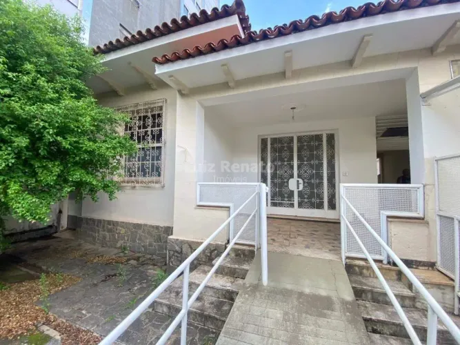 Casa para alugar com 700m², 7 quartos e 6 vagas