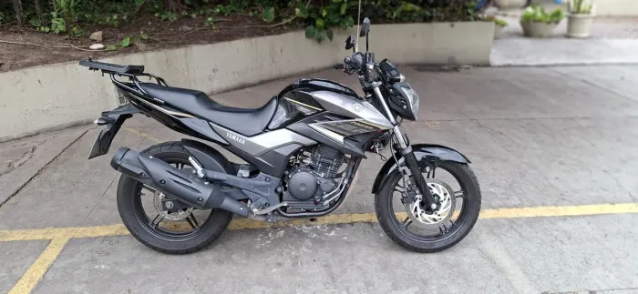 Vendo ou troco por cb twister 300