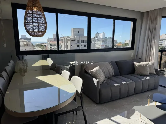 Cobertura duplex 3 suítes em Canto Grande