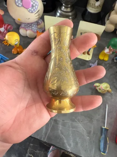 Vaso Decorativo de Metal Dourado