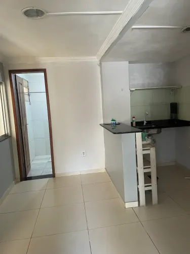 Kitnet Térreo em Condomínio 