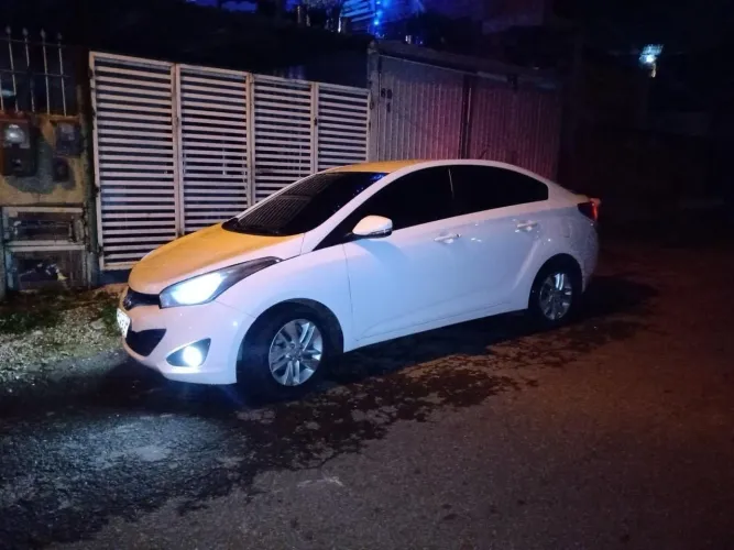 Hyundai HB20S Premium 1.6 Flex 16V Mec. 4P 2014