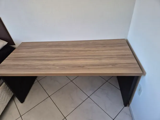 Mesa escritório 160cm x 70cm de qualidade
