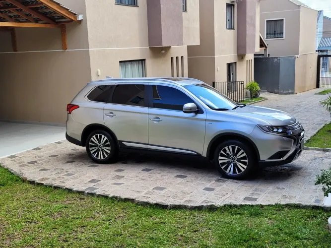 Mitsubishi Outlander HPE-S 3.0 V6 4X4 5P Aut. 2021