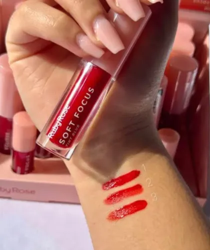Soft Focus Tint Blur ? Ruby Rose