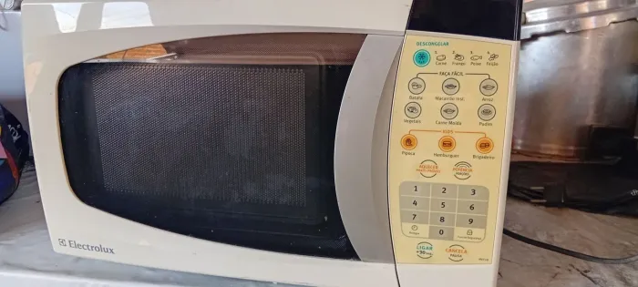 Microondas Electrolux 18 litros