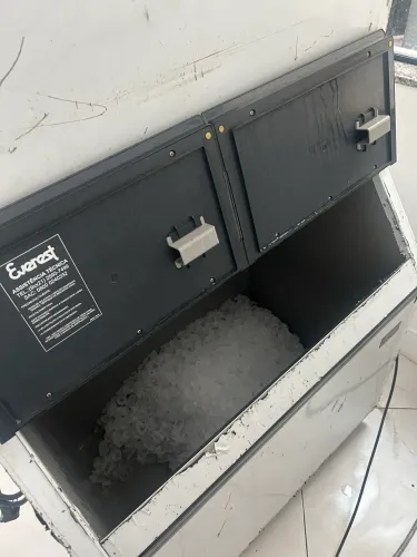 Máquina de gelo everest 150kg