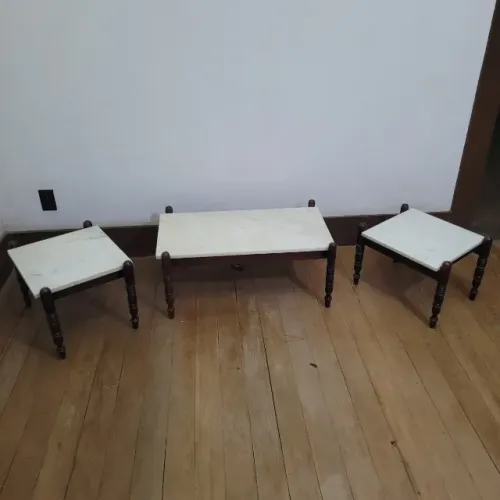 Conjunto 3 mesas (madeira e mármore)