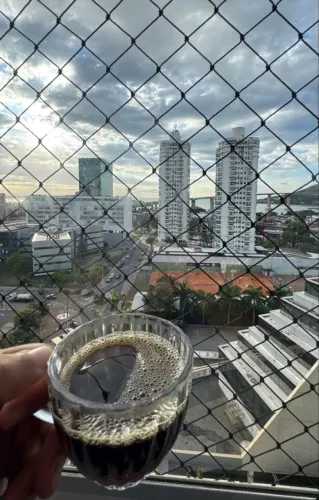2 Quartos Reformado | Andar Alto | Vista Baía de Vitória | Enseada do Suá