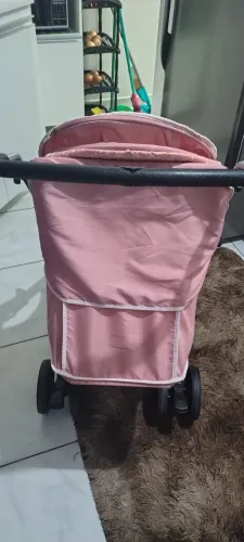 Carrinho de bebê menina estado de novo usado bem pouco