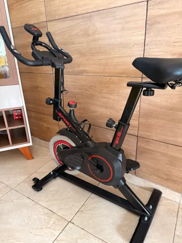 BICICLETA ERGOMÉTRICA