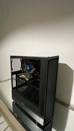 Pc Gamer - RX 560 4GB + XEON ZSUS X79