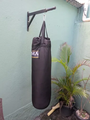Suporte de Parede Reforçado para Saco de Pancada - Muito Resistente