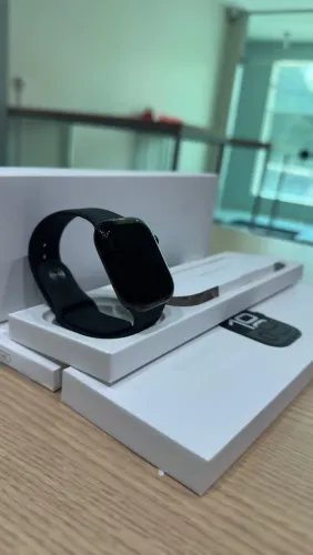 Apple Watch Séries 10 - 46mm GPS+CELL Jet Black Seminovo Garantia Loja Física 